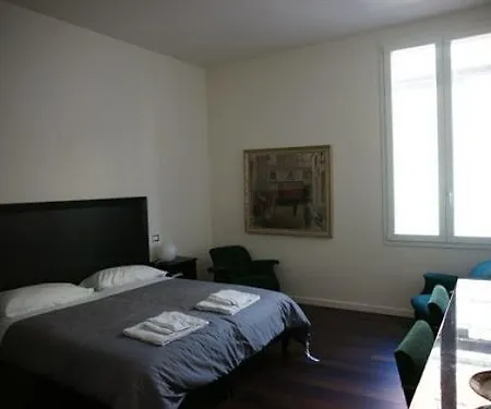 Gasthuis Parigi 3*