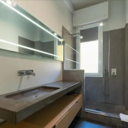 ゲストハウス Parigi ボローニャ