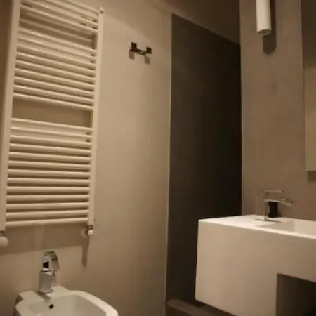 ゲストハウス Parigi 3*